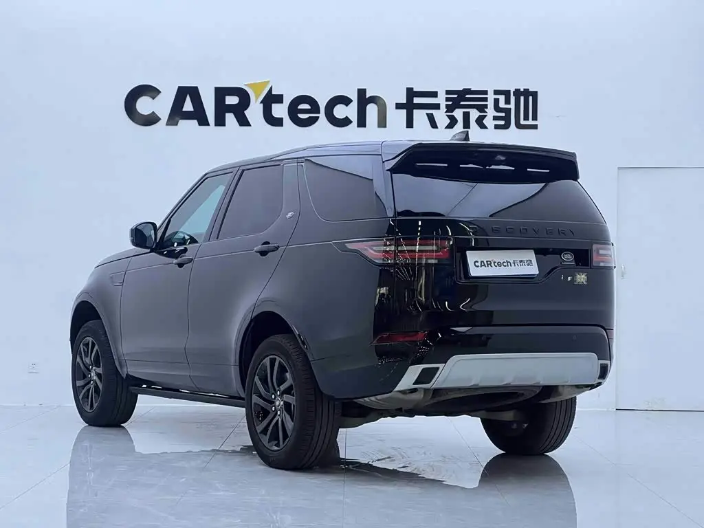 Land Rover Discovery 2020 — Photo 6/20