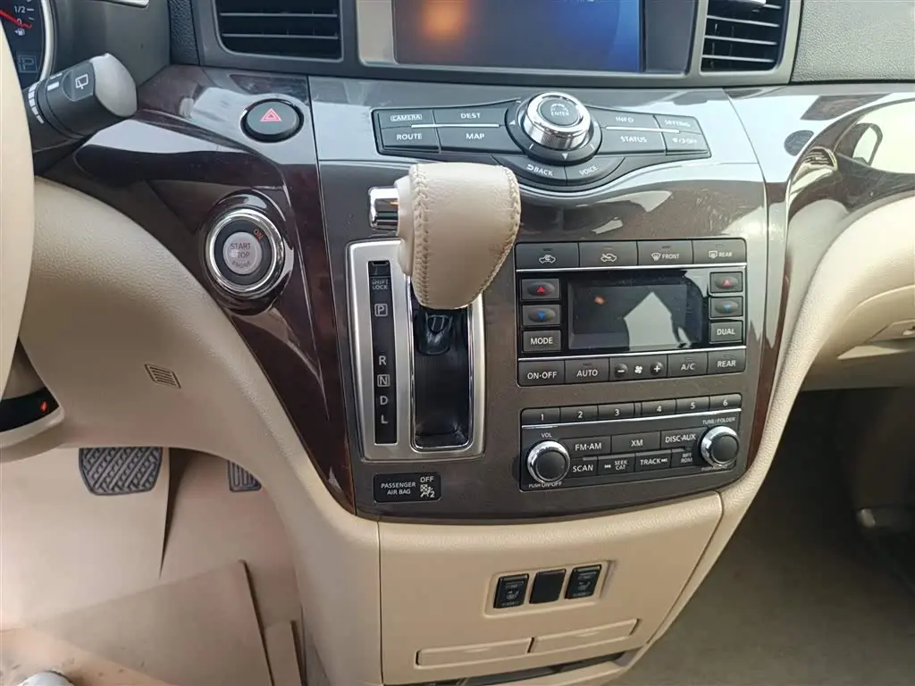 Nissan Quest 2016 — Фото 14/20