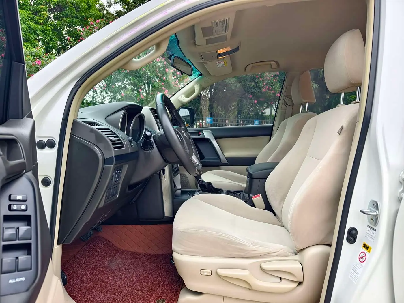 Toyota Prado 2011 — Şəkil 6/13
