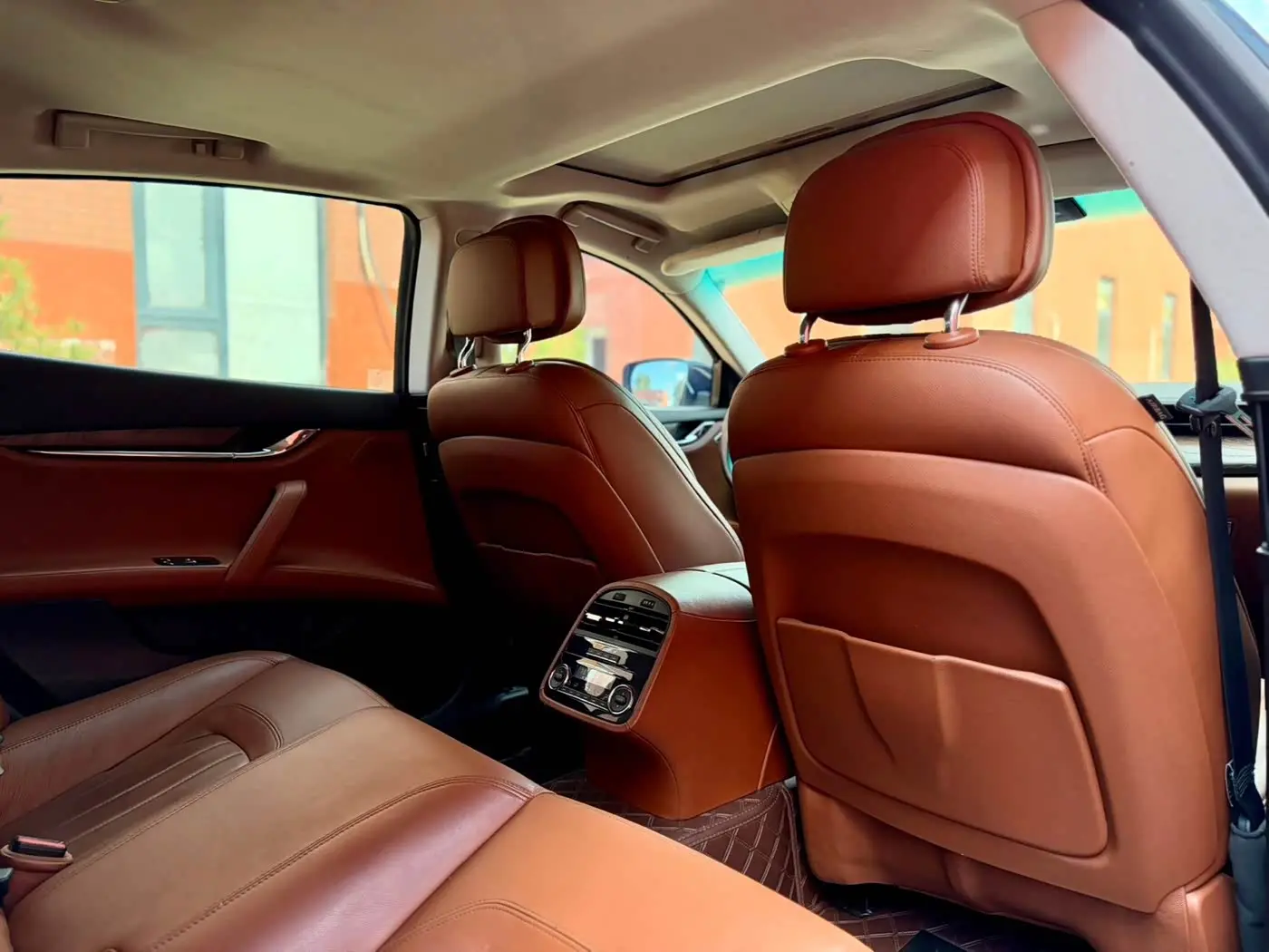 Maserati Quattroporte 2015 — Şəkil 17/20
