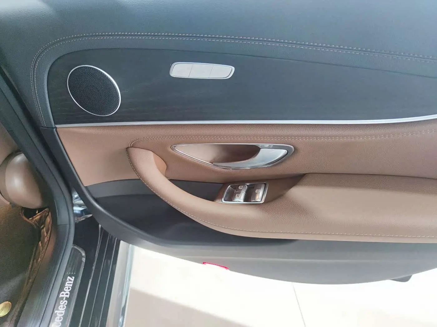 Mercedes-Benz E-Class 2021 — ფოტო 10/18