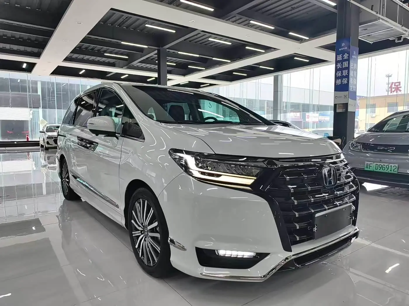 Honda Elysion 2023 — Photo 3/10