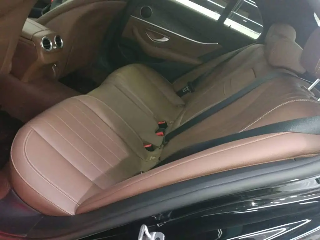 Mercedes-Benz E-Class 2023 — Фото 13/20