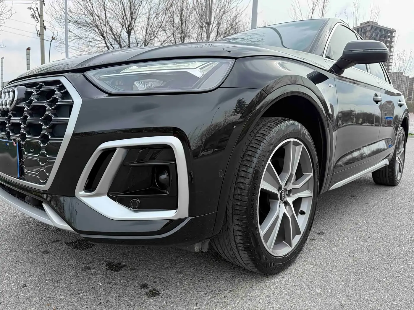 Audi Q5L 2021 — Фото 4/20