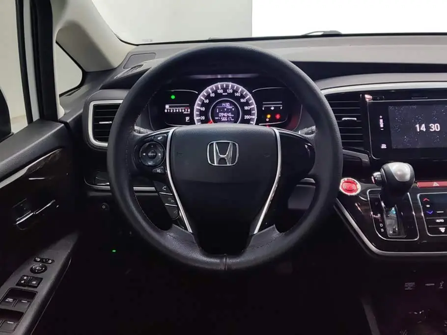 Honda Odyssey 2020 — Photo 15/16