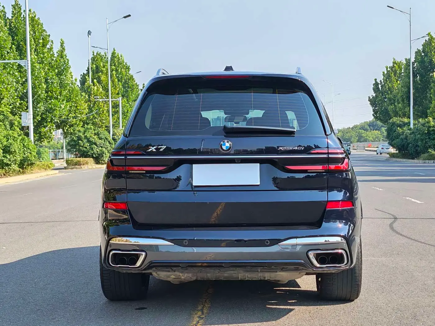 BMW X7 2023 — Фото 8/20