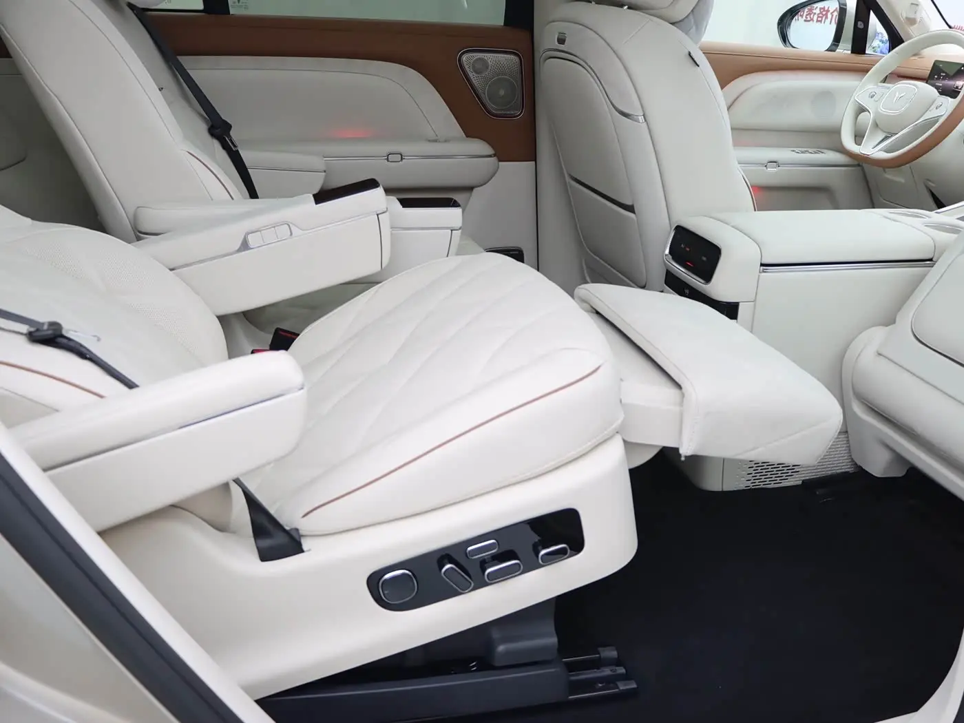 Voyah Auto VOYAH Taisan 2026 — Photo 13/20