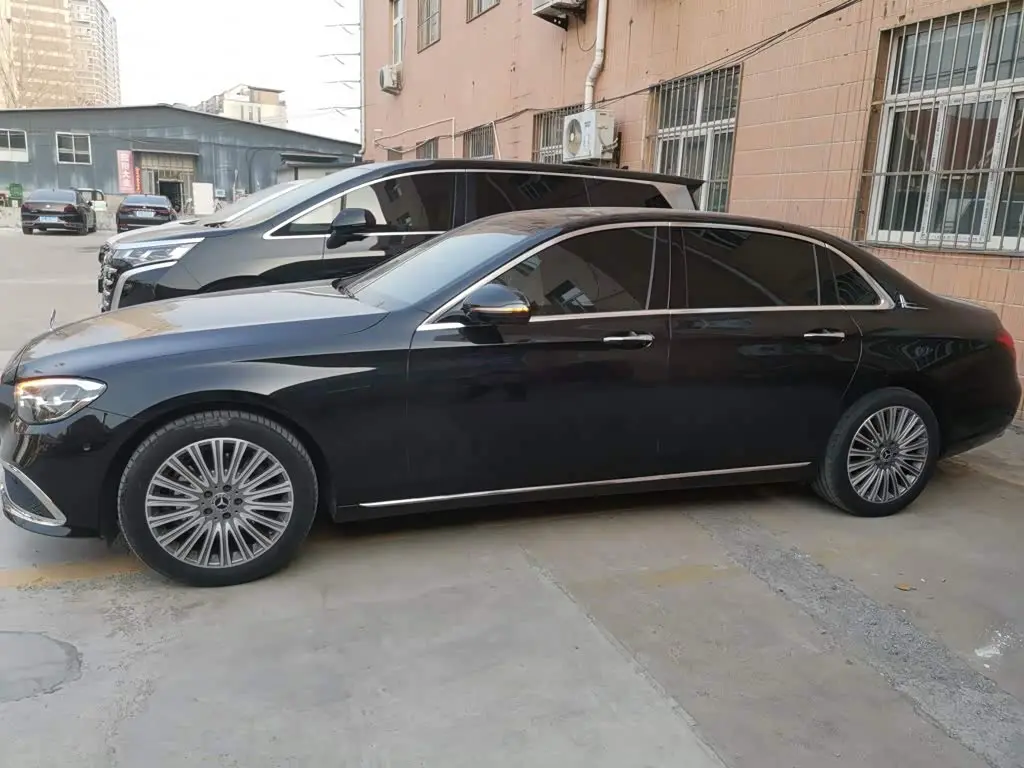 Mercedes-Benz E-Class 2022 — Photo 4/20