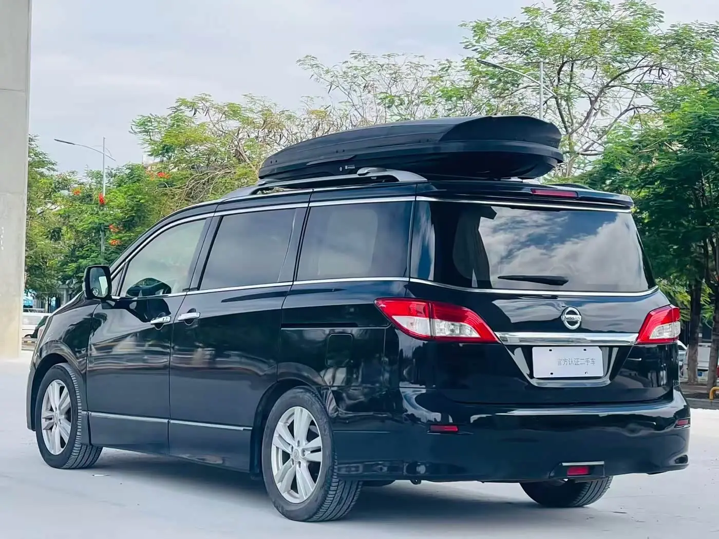 Nissan Quest 2018 — Фото 5/11