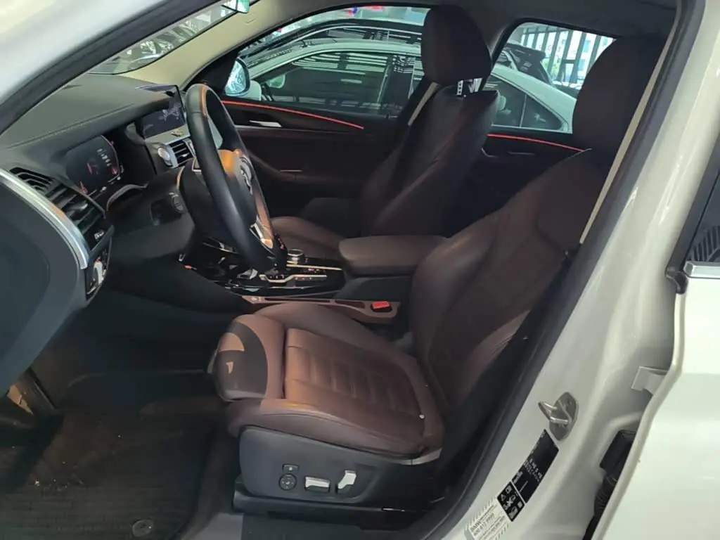 BMW X3 2021 — Photo 15/20