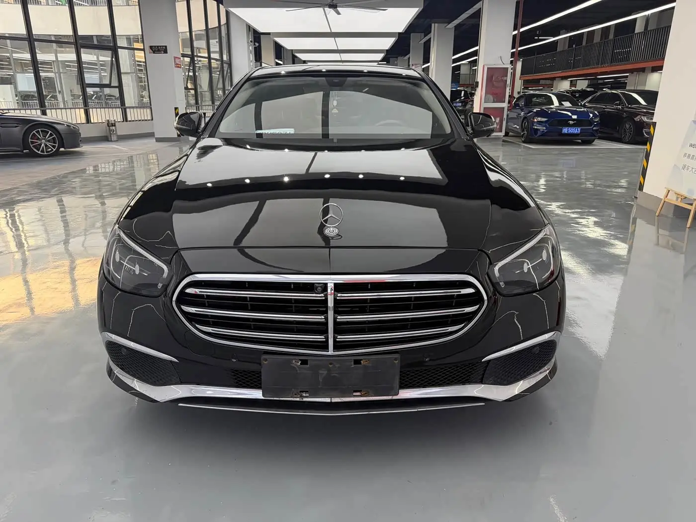 Mercedes-Benz E-Class 2022 — Photo 2/18