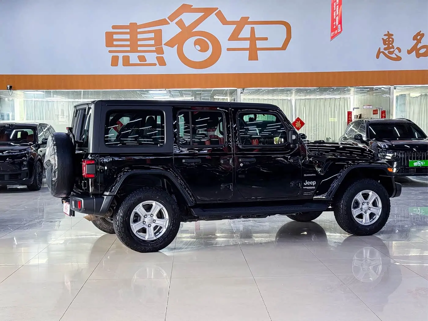Jeep Wrangler 2019 — Фото 9/10