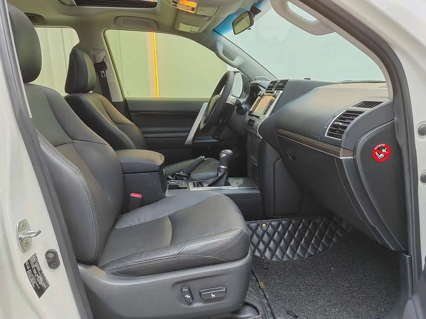 Toyota Prado 2020 — Photo 16/20