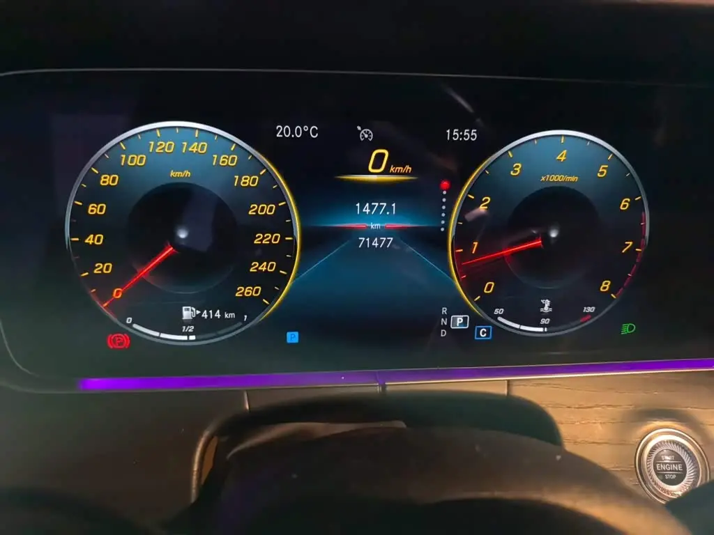 Mercedes-Benz E-Class 2021 — Photo 8/20