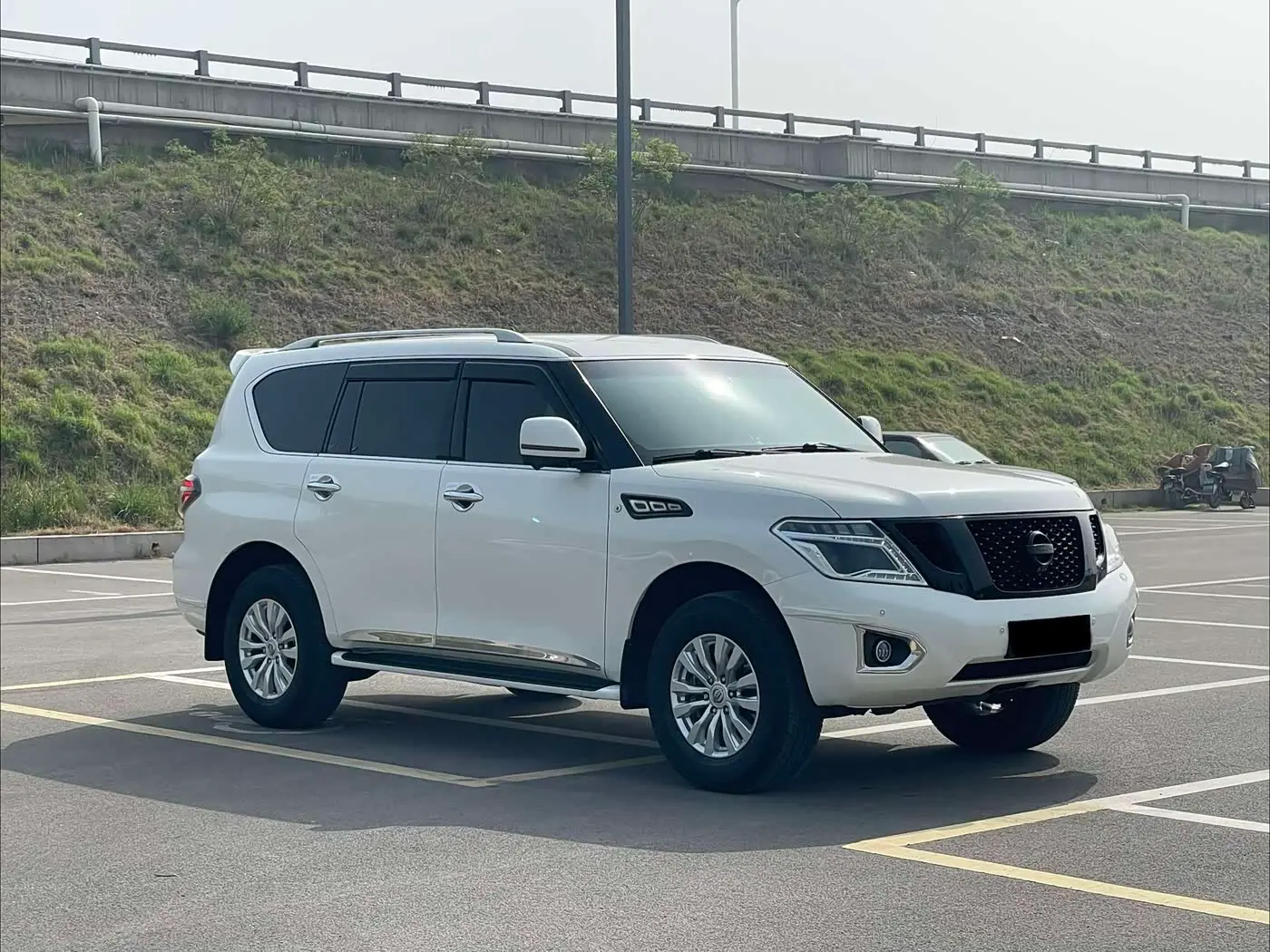 Nissan Patrol 2017 — Photo 3/20