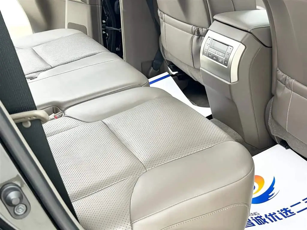 Lexus GX 2013 — Photo 15/20