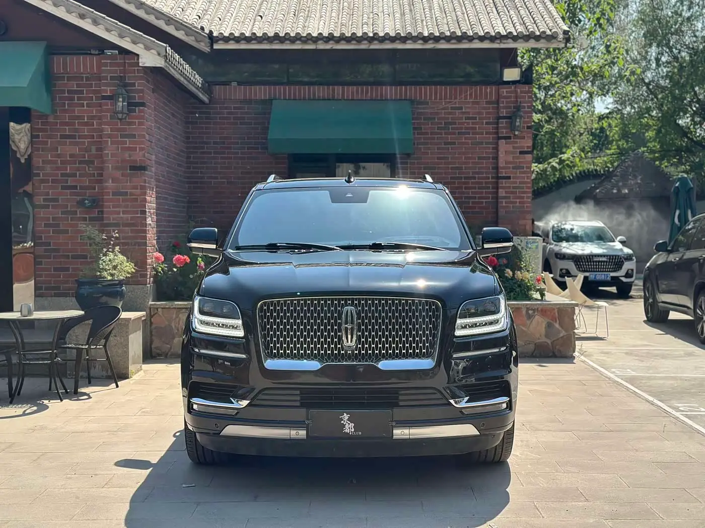 Lincoln Navigator 2020 — Photo 2/20