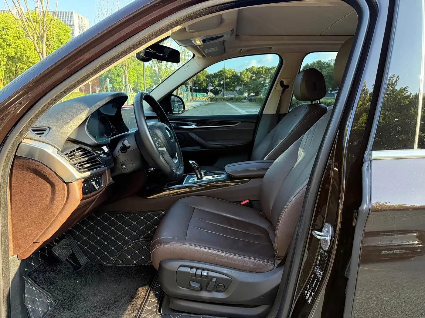 BMW X5 2019 — Photo 7/18