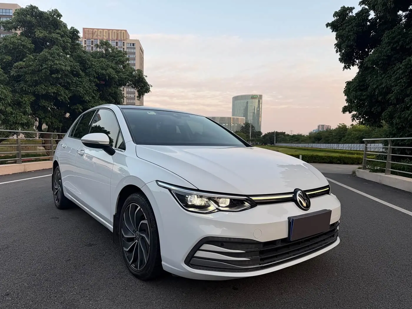 Volkswagen Golf 2021 — Photo 3/9