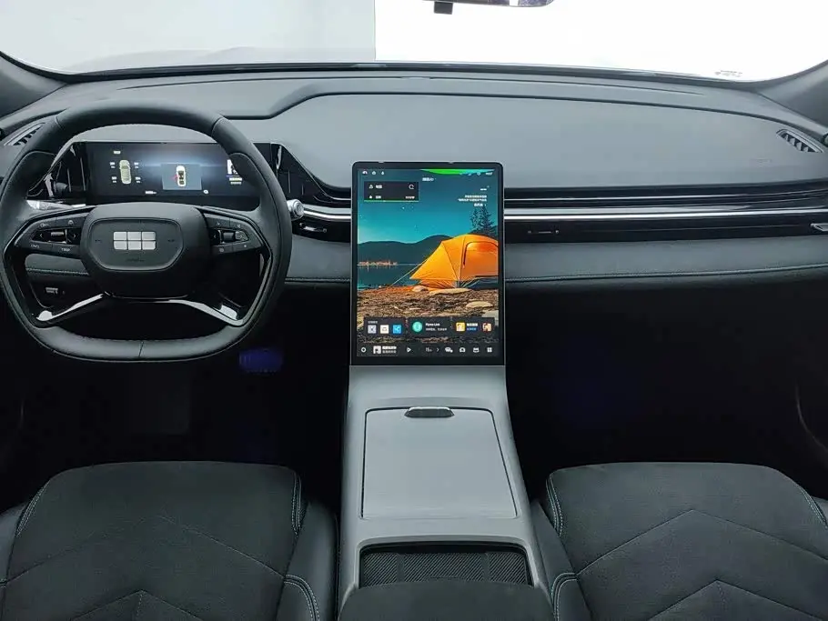 Geely Galaxy Galaxy L6 2024 — Photo 12/16