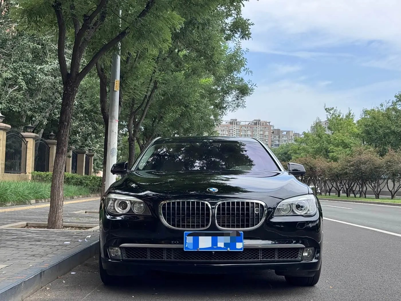 BMW 7 Series 2012 — Фото 2/20
