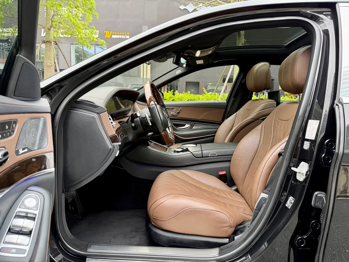 Mercedes-Benz Maybach S-Class 2018 — Şəkil 18/20