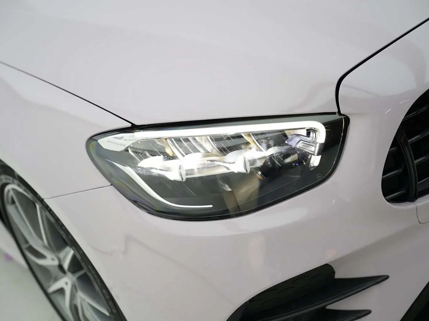 Mercedes-Benz E-Class 2022 — Photo 20/20
