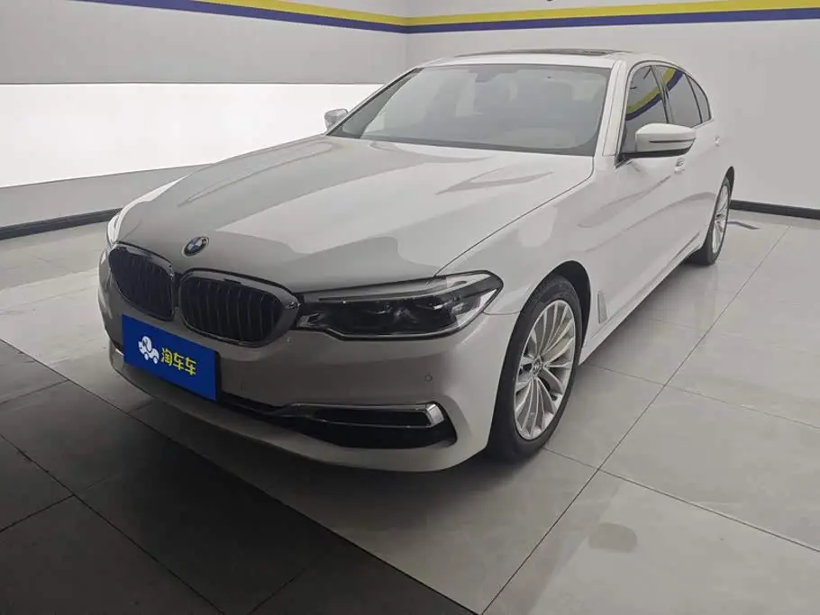 BMW 5 Series 2020 — Фото 1/16