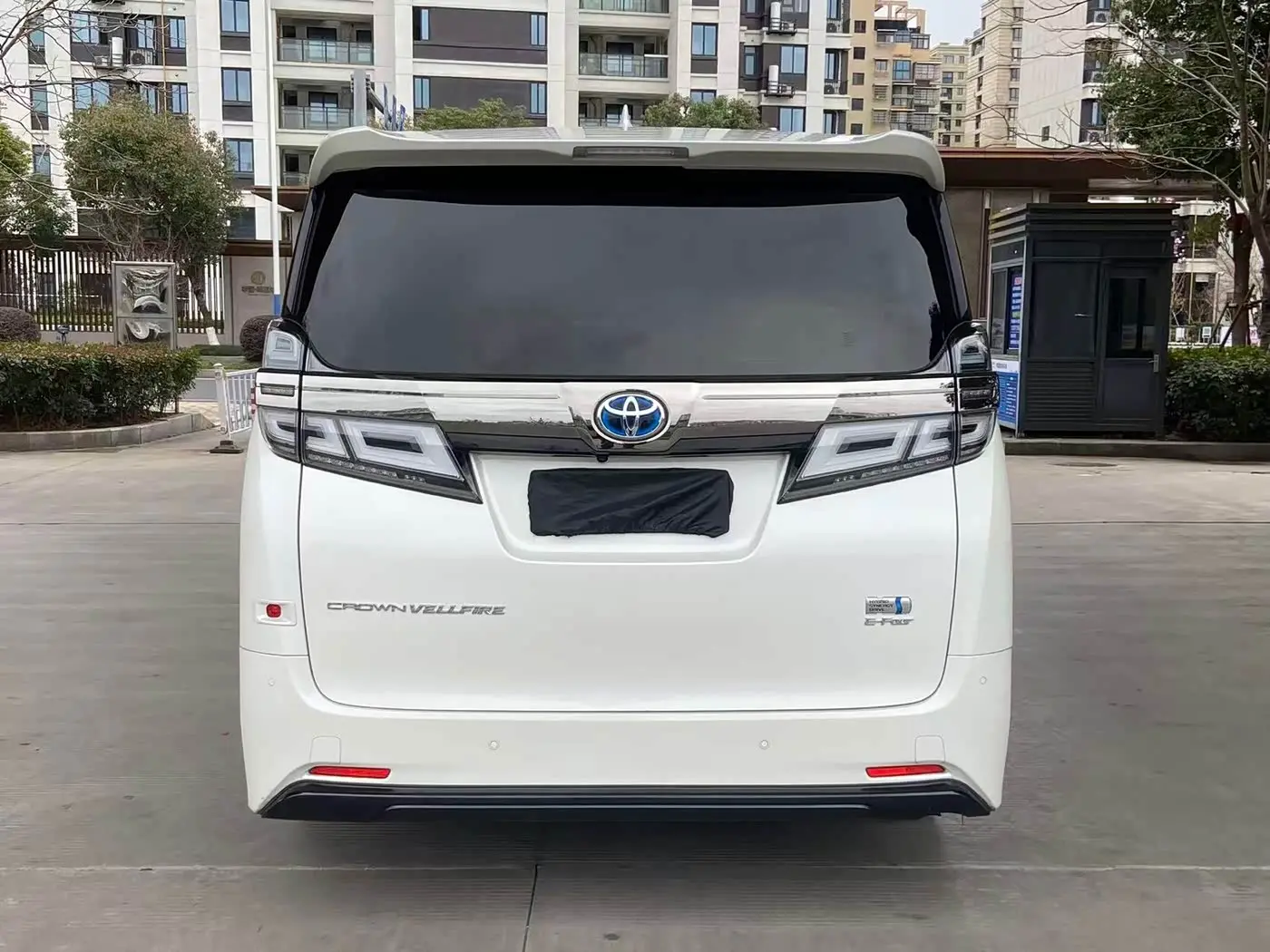 Toyota Vellfire 2022 — ფოტო 4/20