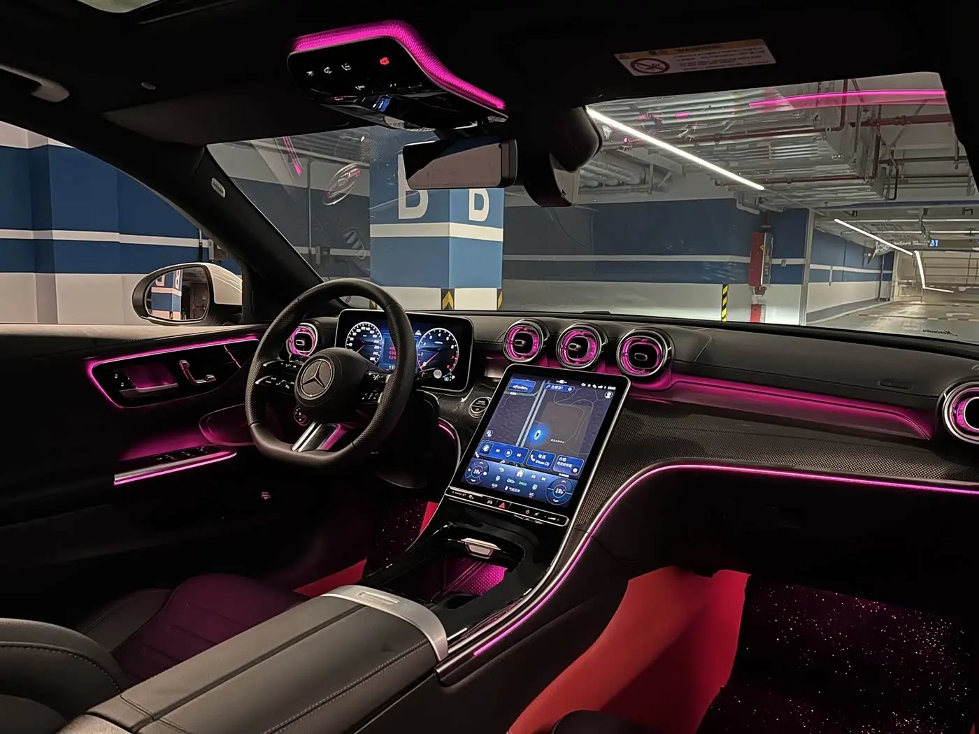 Mercedes-Benz C-Class 2025 — Photo 18/20