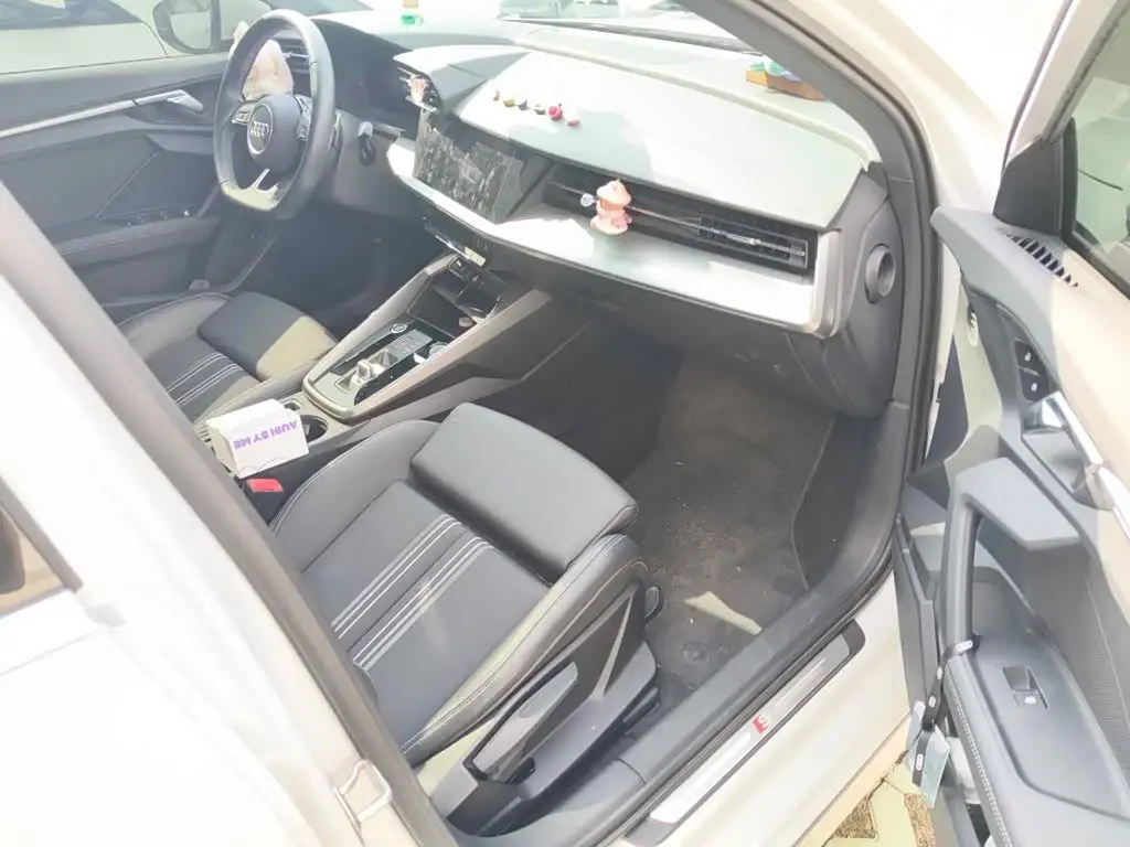 Audi A3 2024 — ფოტო 13/13