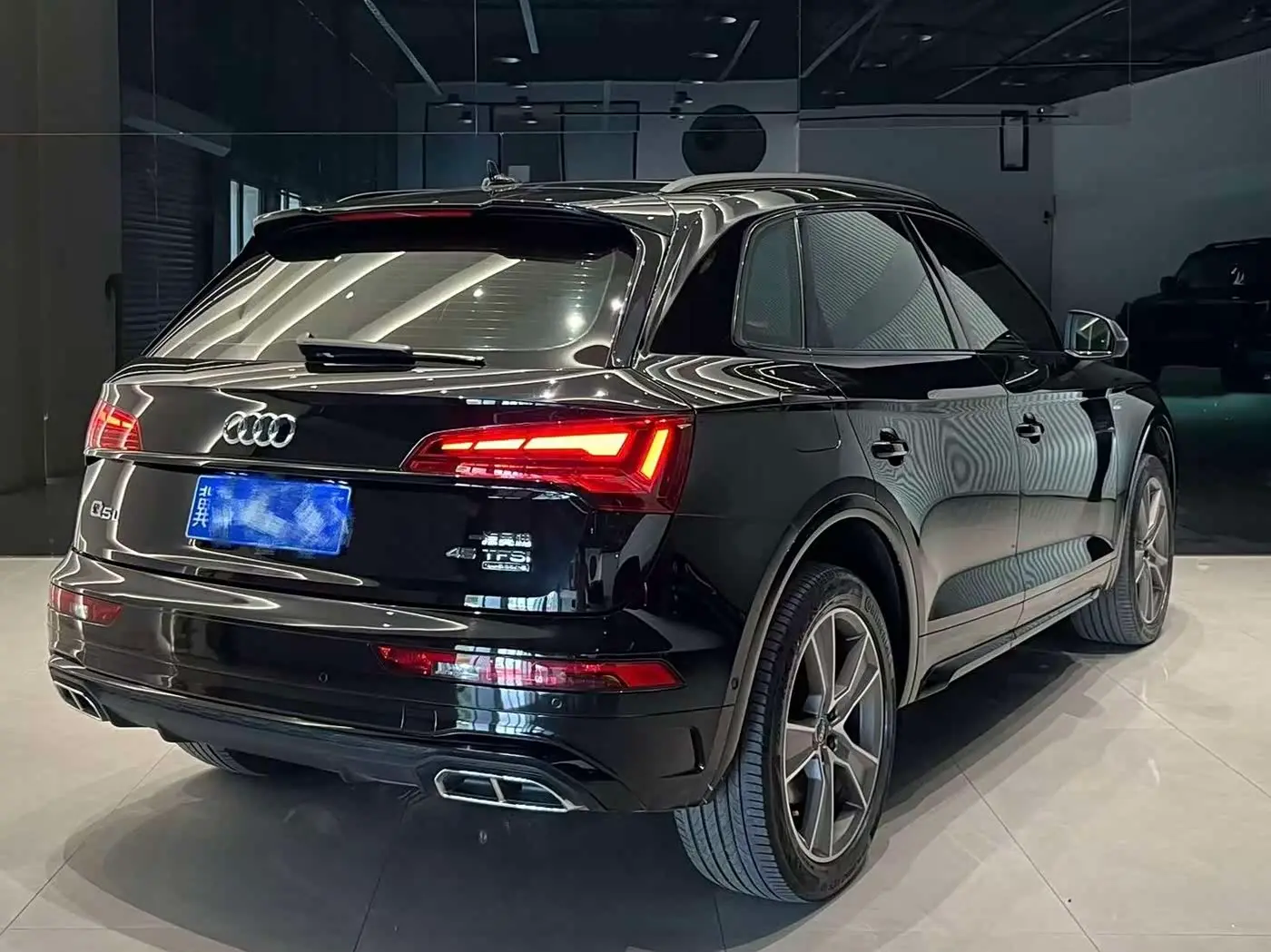 Audi Q5L 2023 — Photo 5/6