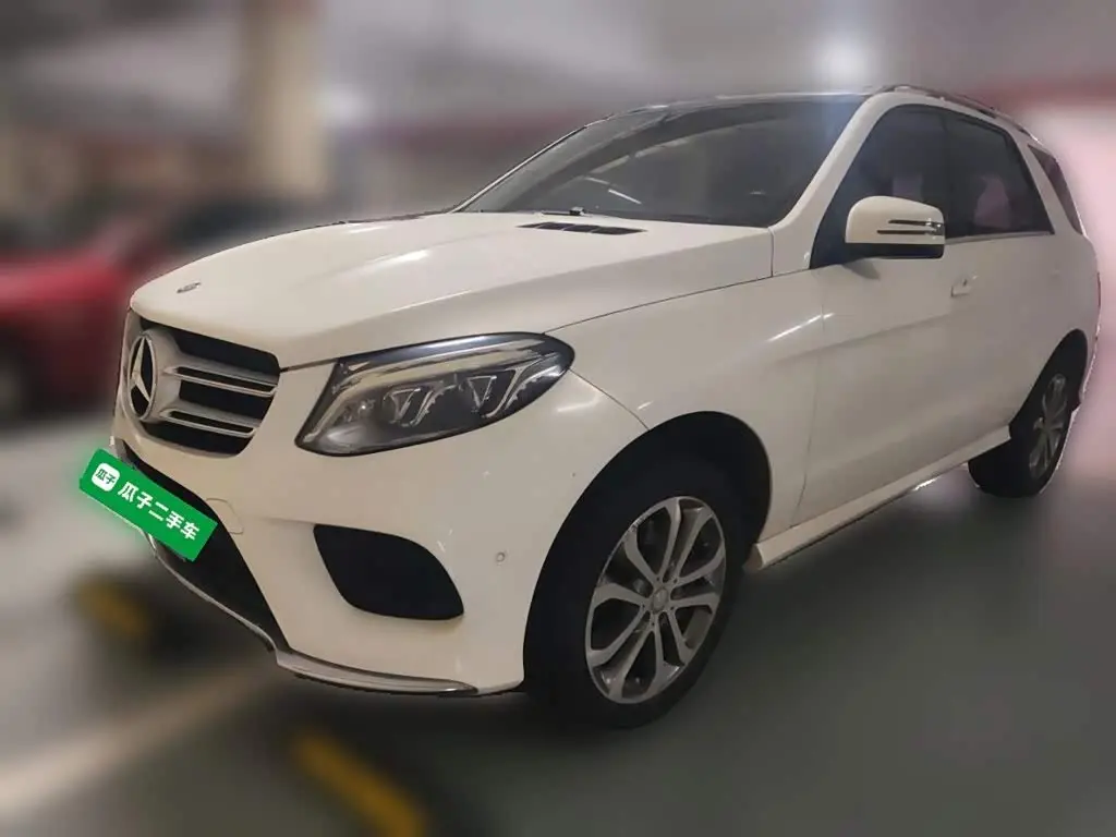 Mercedes-Benz GLE 2016 — Photo 1/20