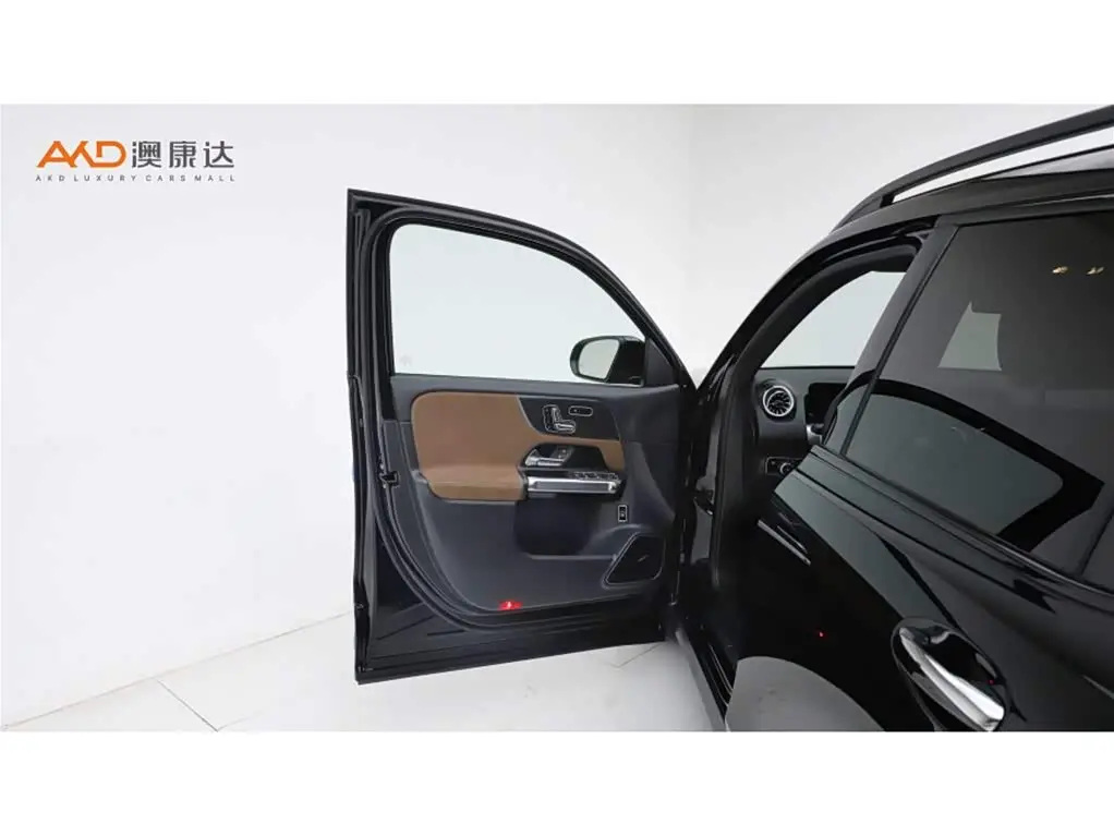 Mercedes-Benz GLB AMG 2024 — Photo 10/10