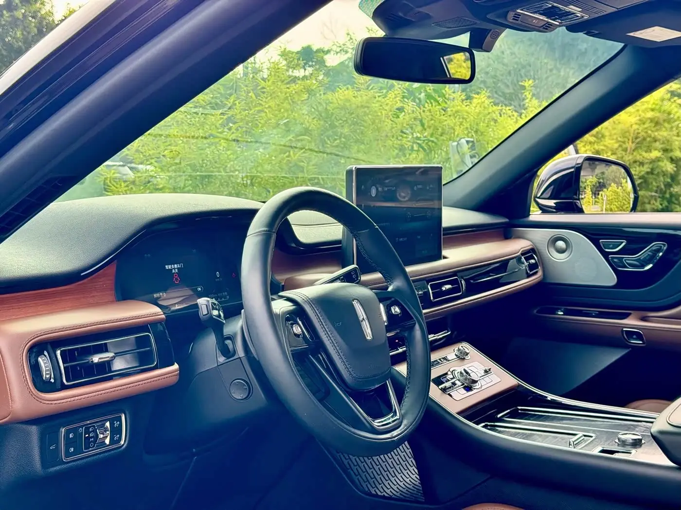 Lincoln Aviator 2020 — Photo 6/13