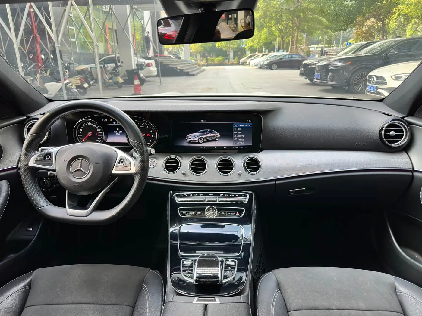Mercedes-Benz E-Class 2017 — Фото 13/20