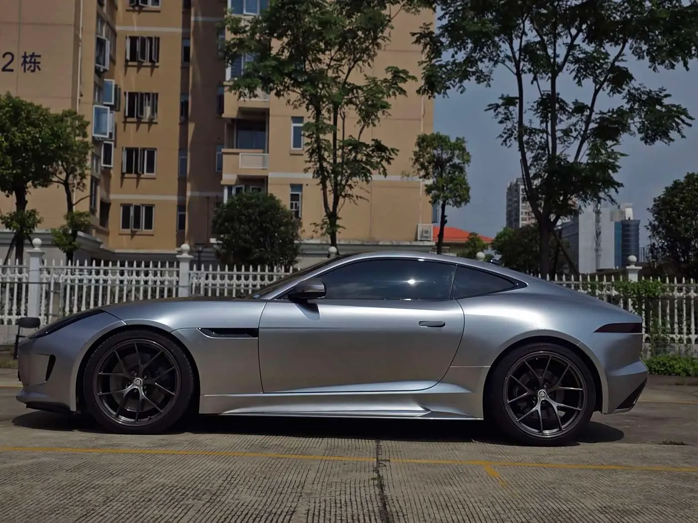 Jaguar F-TYPE 2017 — Photo 4/15