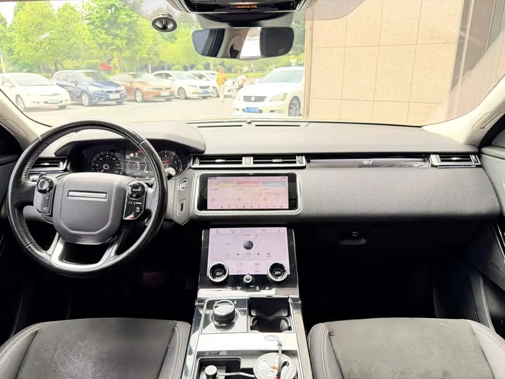 Land Rover Range Rover Velar 2018 — Фото 9/14