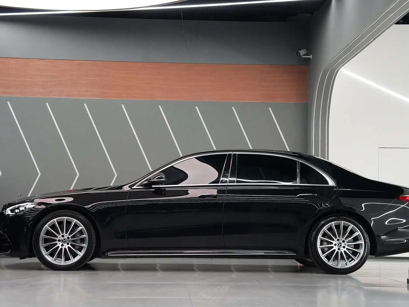 Mercedes-Benz S-Class 2023 — ფოტო 5/20