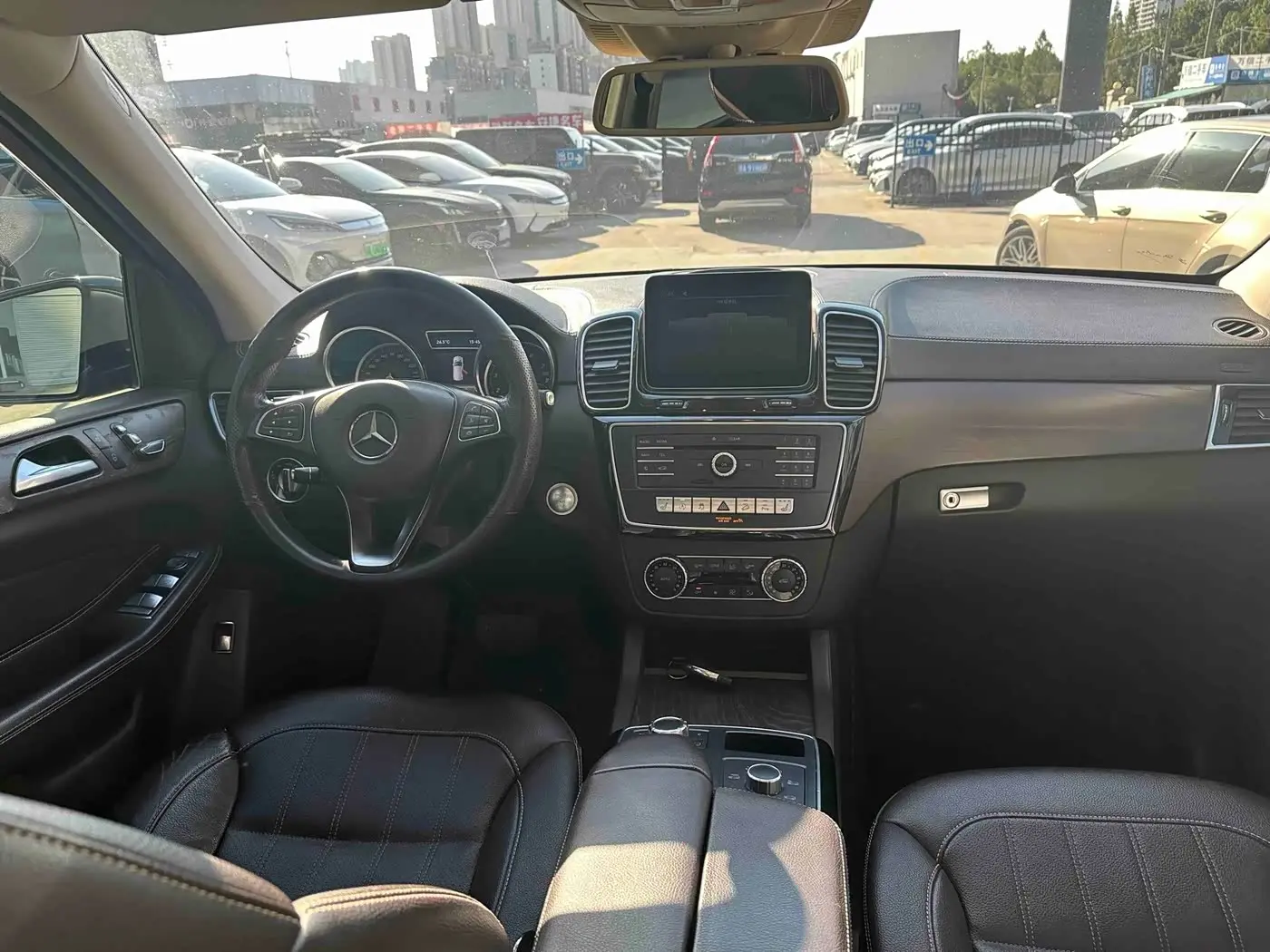 Mercedes-Benz GLE 2018 — Photo 3/9
