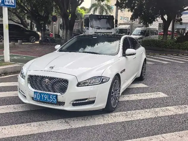 Jaguar XJ, 2017