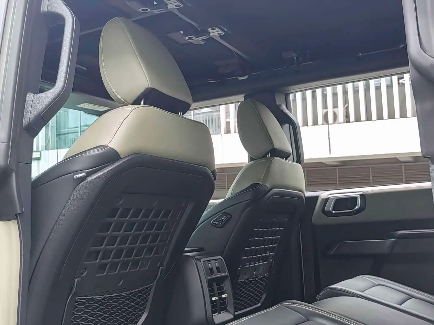 Ford Bronco 2024 — Photo 9/14