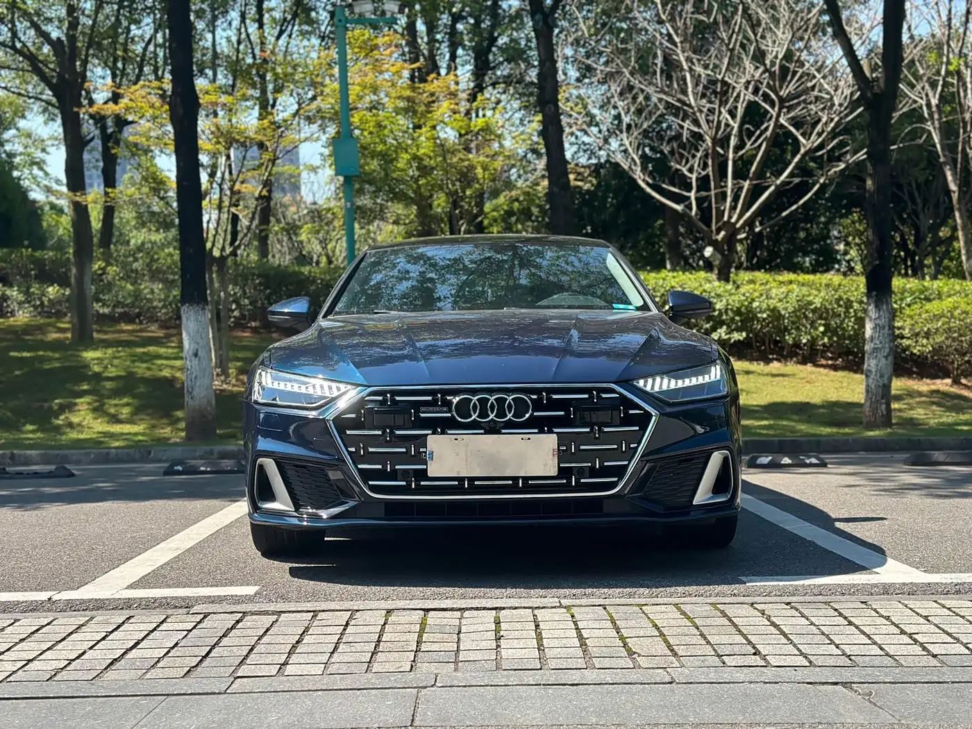 Audi A7L, 2023
