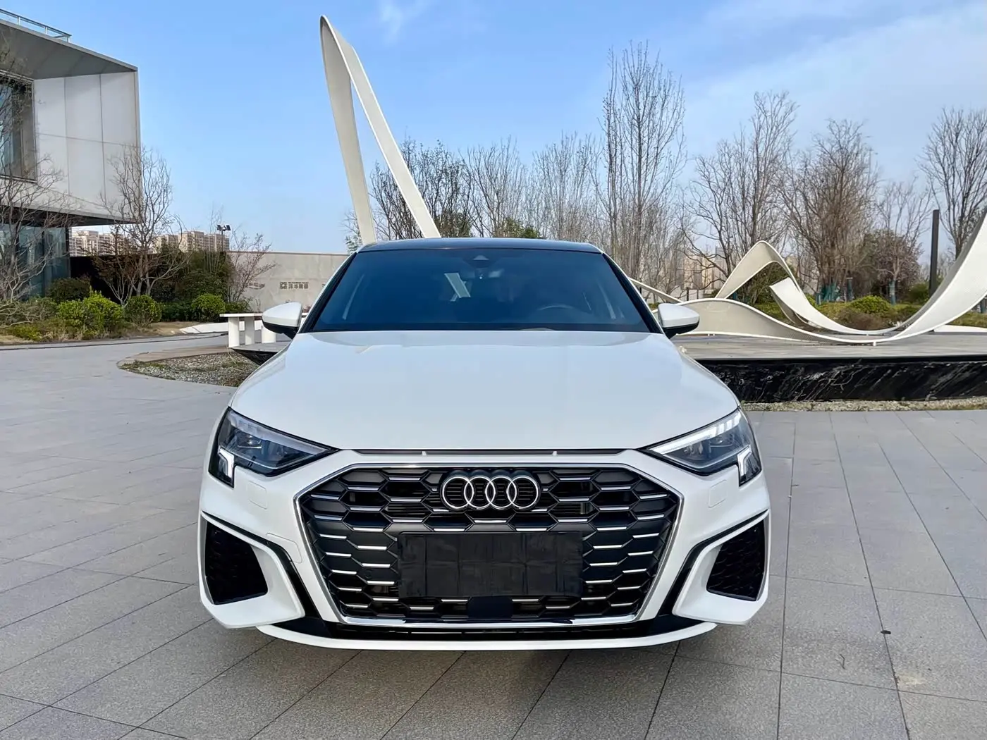 Audi A3 2023 — Фото 2/20