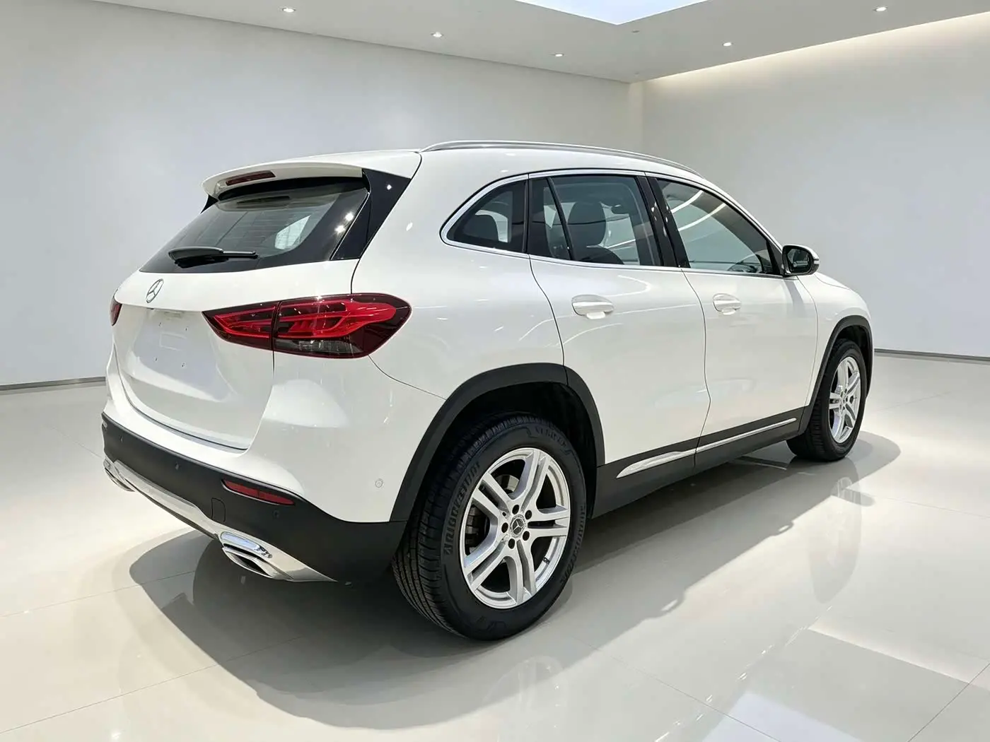 Mercedes-Benz GLA 2022 — Photo 4/15