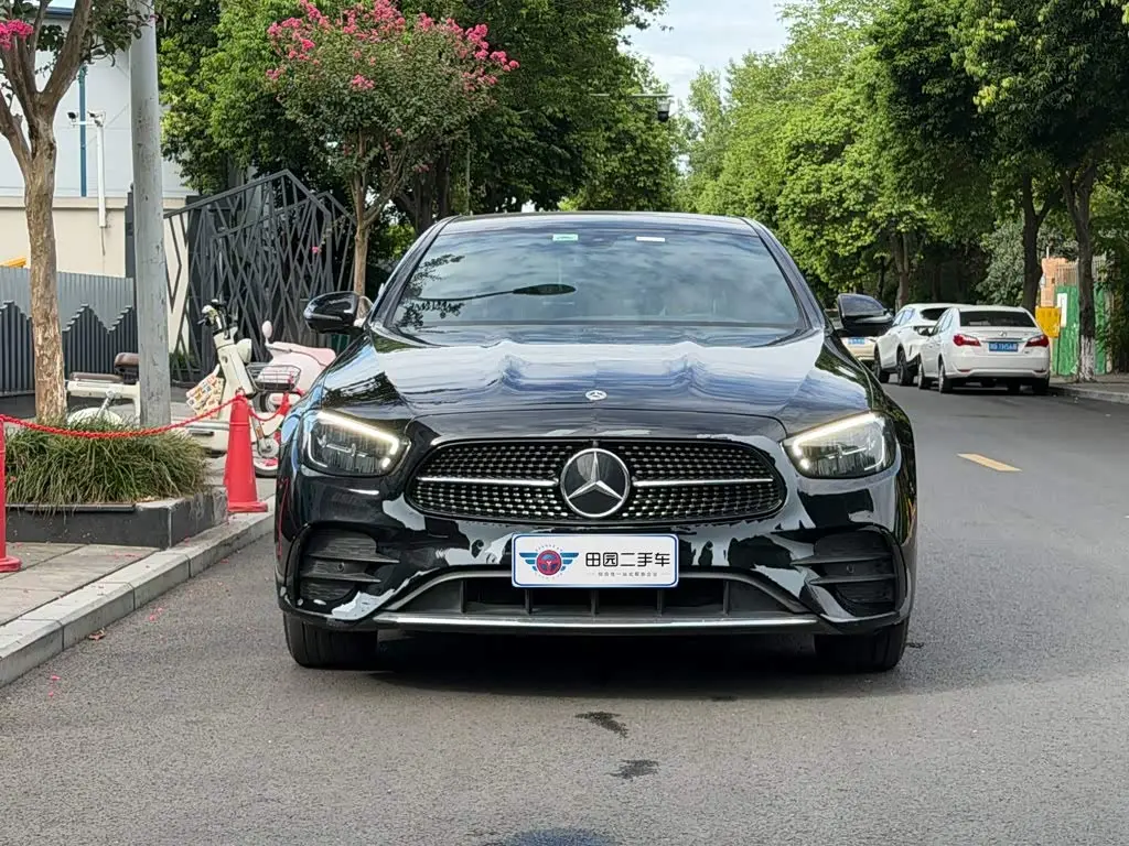 Mercedes-Benz E-Class 2022 — Фото 2/14