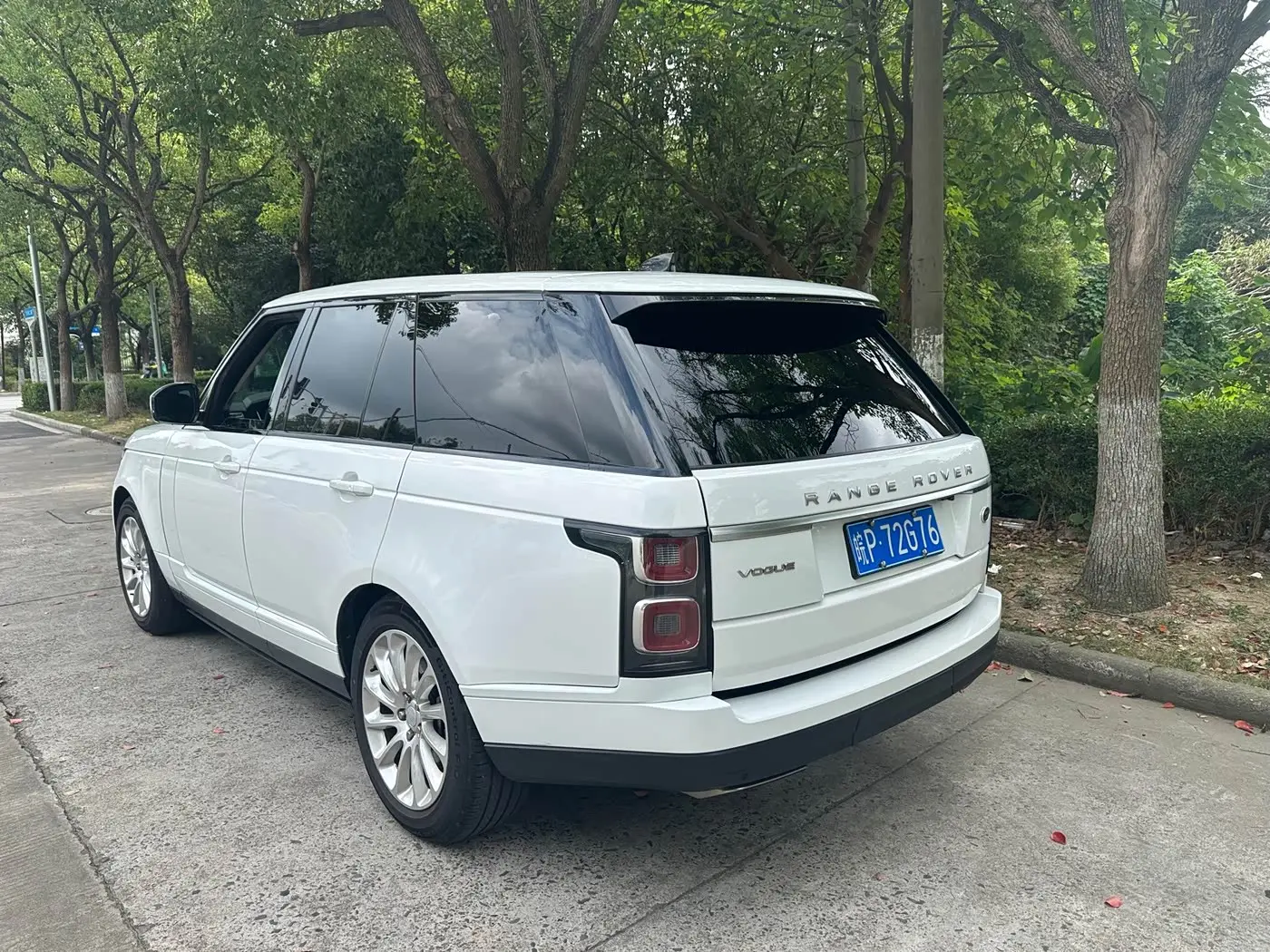 Land Rover Range Rover 2021 — Photo 3/12