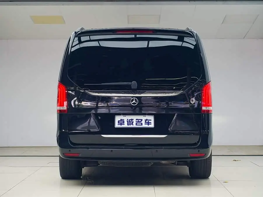 Mercedes-Benz V-Class 2021 — Photo 20/20