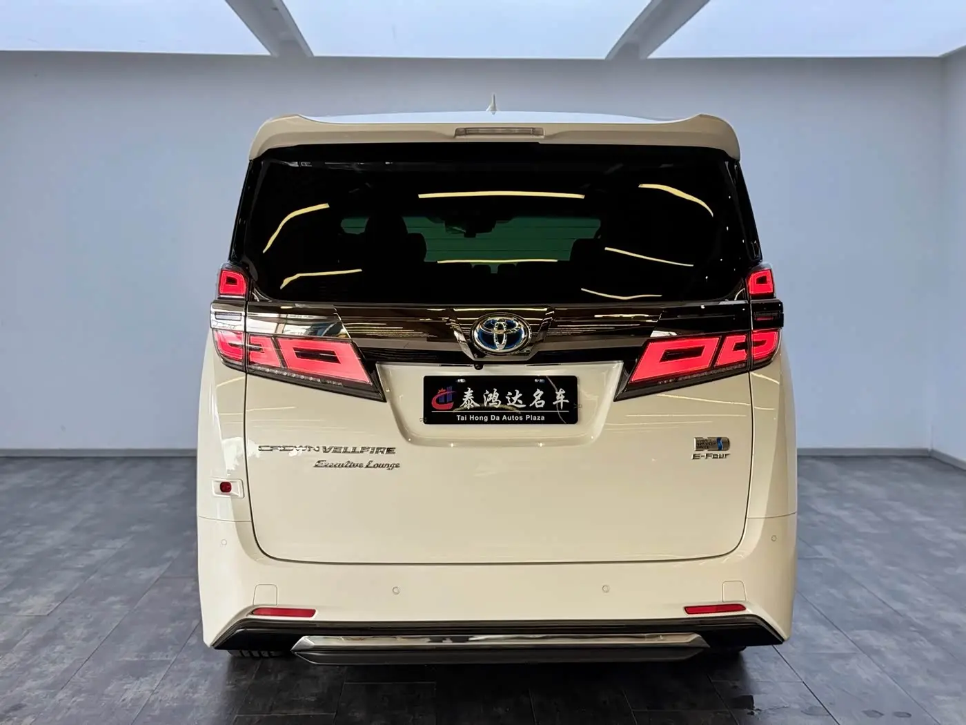 Toyota Vellfire 2022 — Photo 6/16