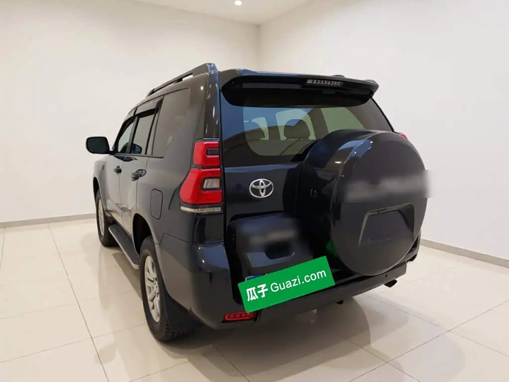 Toyota Prado 2018 — Photo 4/20